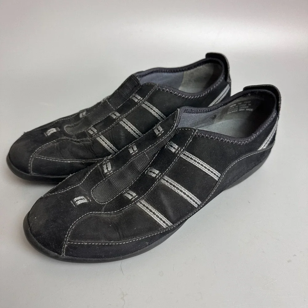Clarks Privo Womens 7M Black Nubuck‎ Leather Slip On Sneakers Striped Accent